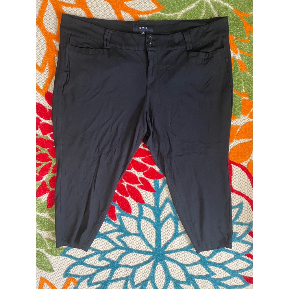 Black cropped trousers from Torrid